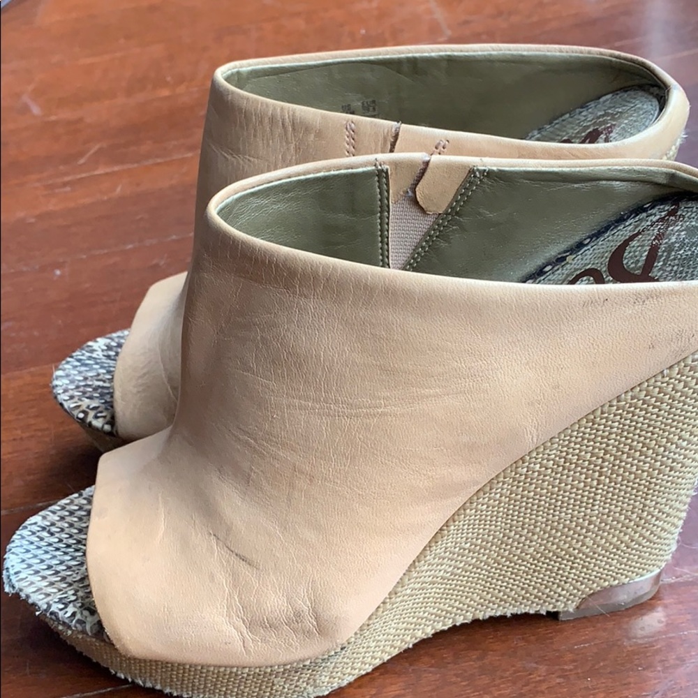 Same Edelman Nude Wedges